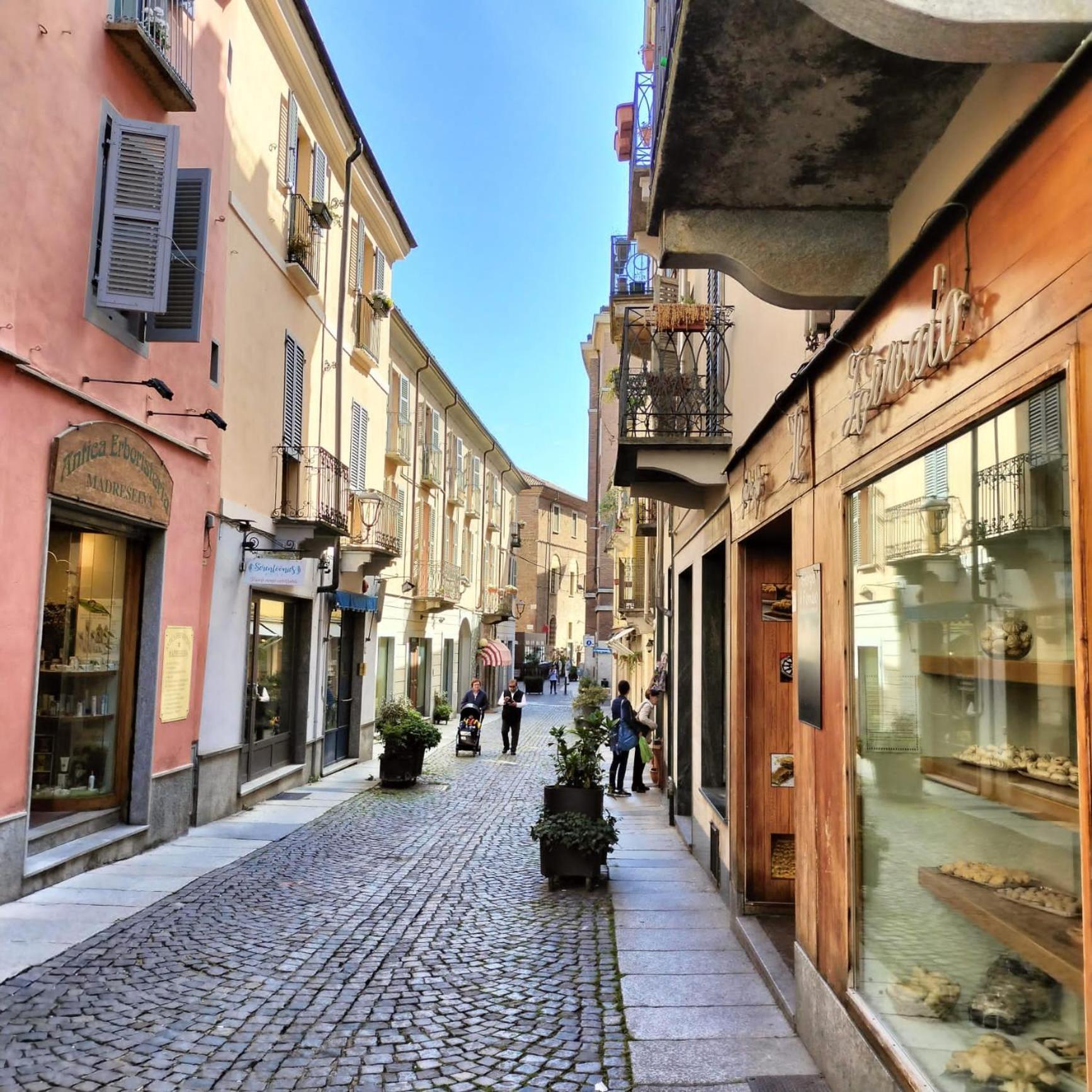 Ca' Balenga - Centralissimo Con Posto Auto Coperto Gratuito Asti Exterior foto